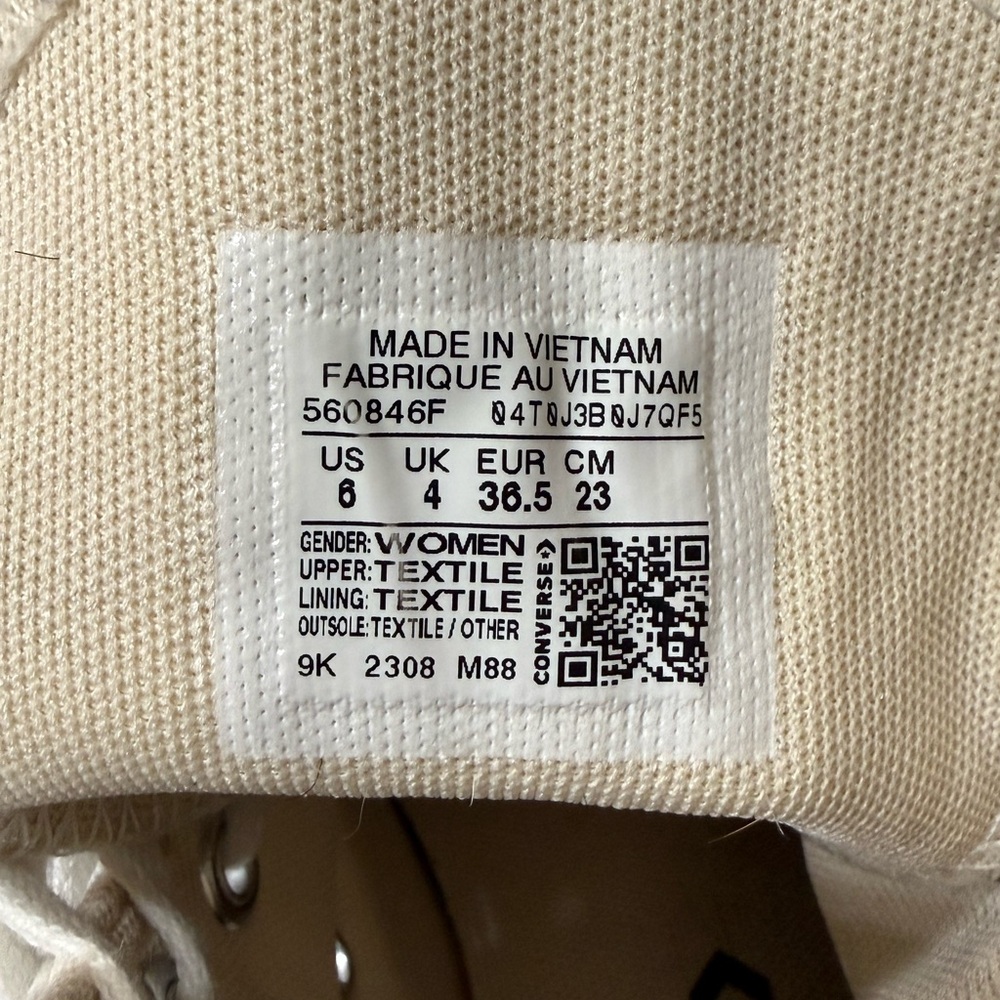 Converse High-Top platform Sneakers in White - Picture 2 of 12